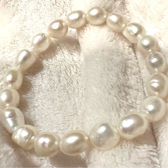 75% DROP🩷✅⬇️⬇️⬇️Baroque Pearl Bracelet 1990. Excellent Luster and Sheen 7-8" Uni - Picture 4 of 6
